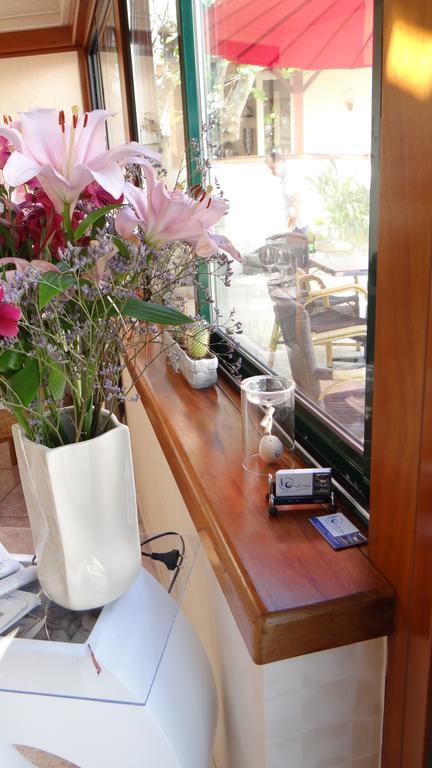 Les Ondines Hotel Saint-Guénolé Екстериор снимка