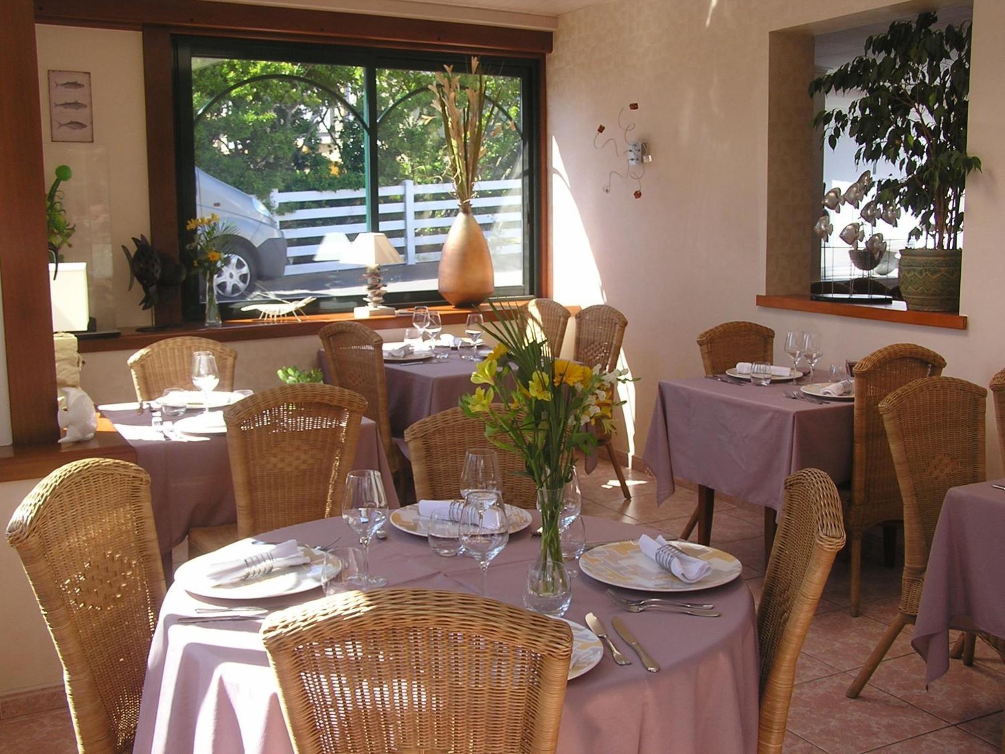 Les Ondines Hotel Saint-Guénolé Екстериор снимка