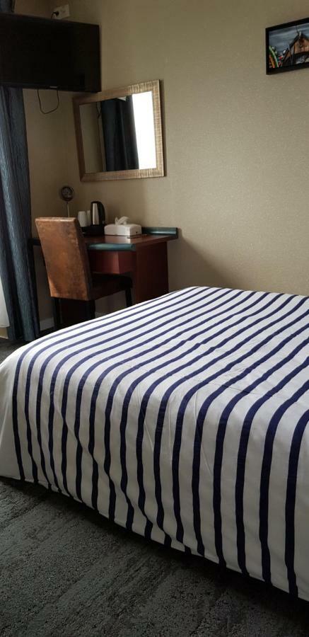 Les Ondines Hotel Saint-Guénolé Екстериор снимка